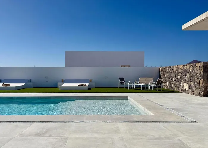 Canaryislandshost I Calma فيلة