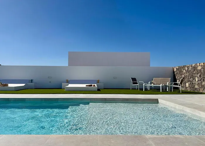 Canaryislandshost I Calma Villa Teguise (Lanzarote)