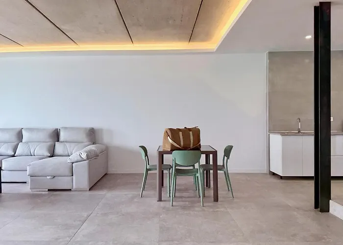 Canaryislandshost I Calma *