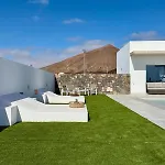 Canaryislandshost I Calma *